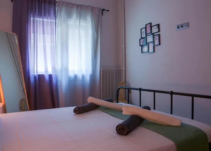 Adorable 2 Bedroom Close To Ancient City Center